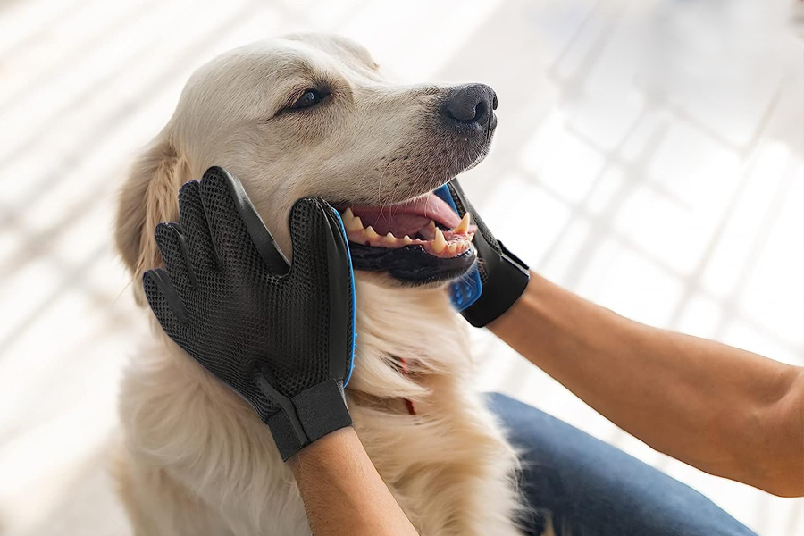 Gentle Pet Grooming Mitt